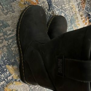 Men’s pull on steel toed, non slip black boots size 13.